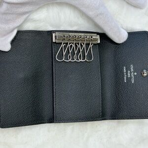 Like 🆕 Louis Vuitton Damier Graphite Multicles 6 Key Ring Holder - Preloved